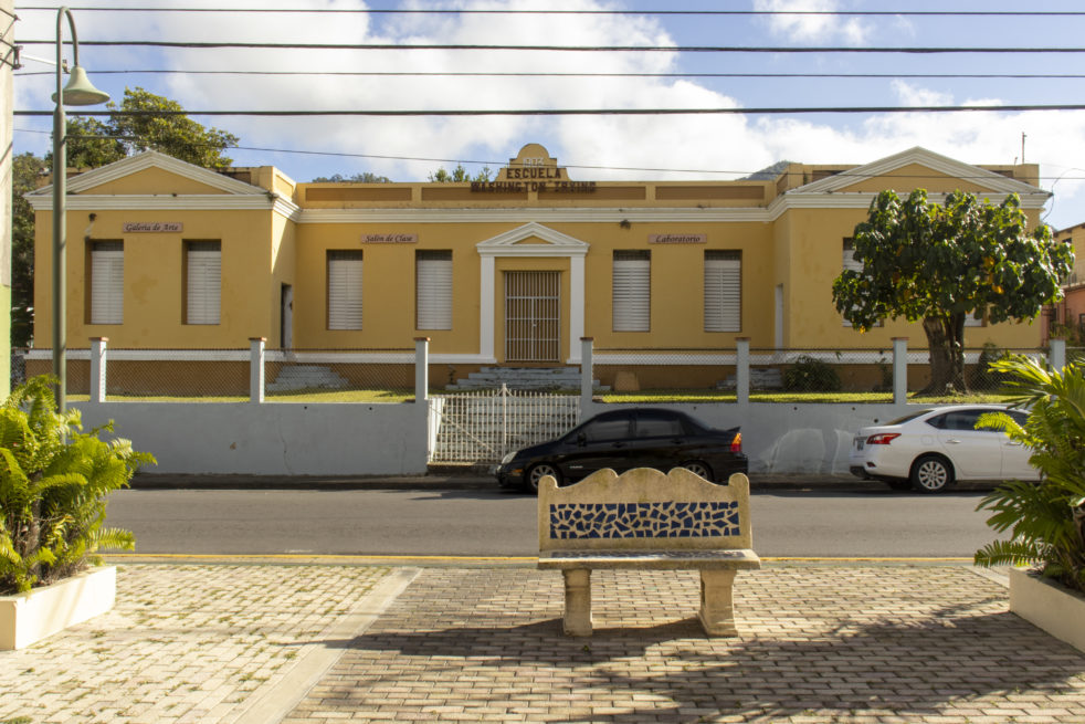 An image of an old school building in Puerto Rico.